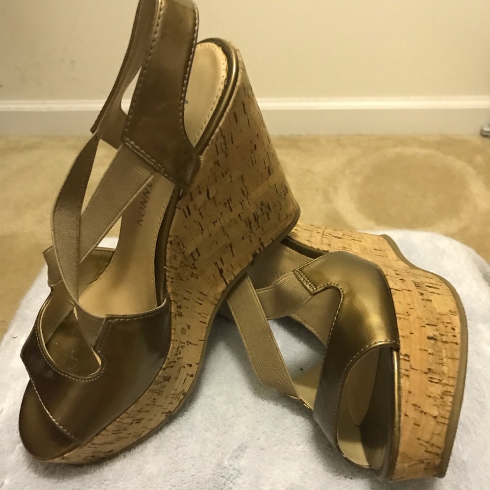 Patent leather Gold sandals